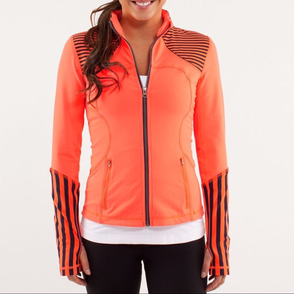 Lululemon forme jacket EUC size 4